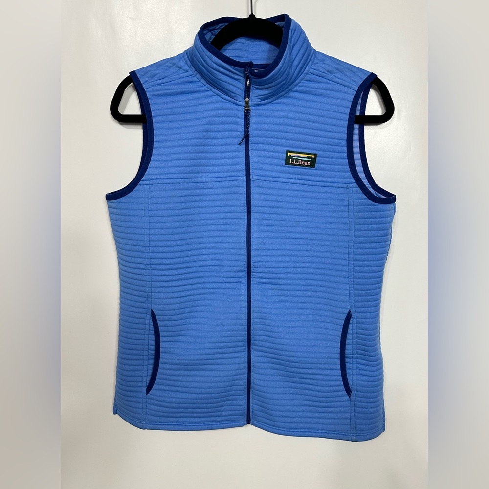 Women's L.L.Bean Airlight Vest in blue polyester with a full zip closure small